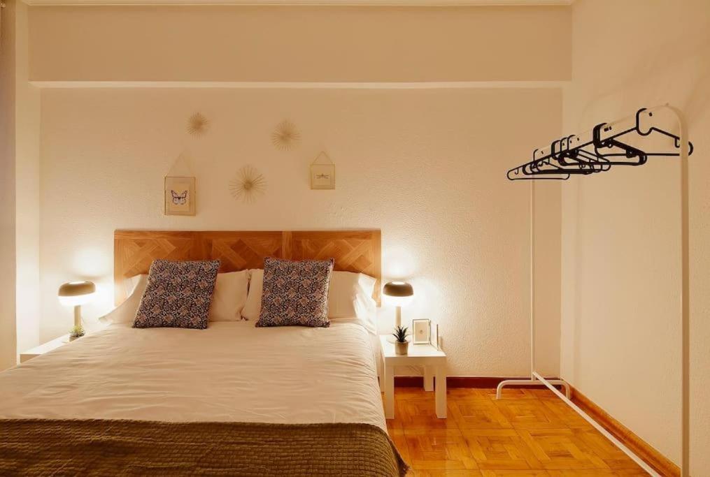 Apartamento Maura 2 Dormitorios Oviedo Luaran gambar